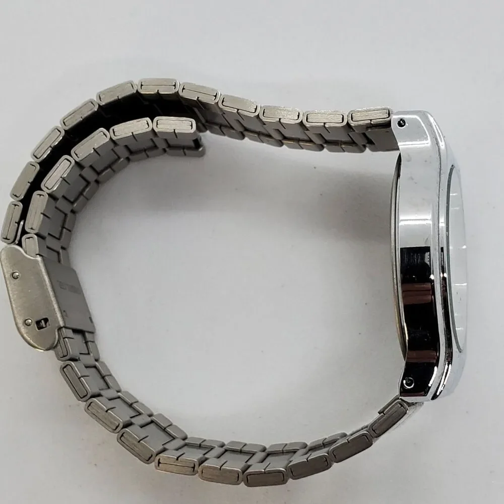 QQ By Citizen Watch Women 32MM‎ White Dial Gray Tone Bracelet New Battery